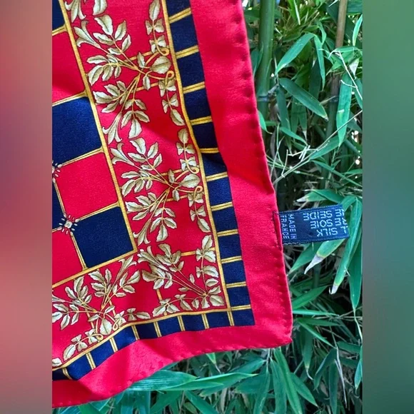 Genuine vintage LANVIN geometrical red gold silk scarf square - Picture 5 of 15